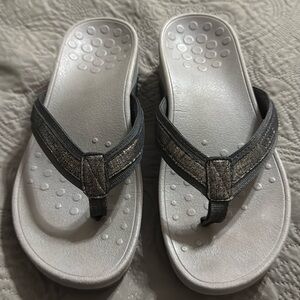 Vionic High Tide Platform Sandal